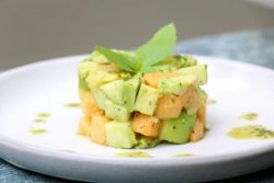 Recette de tartare végétarien avocat et melon